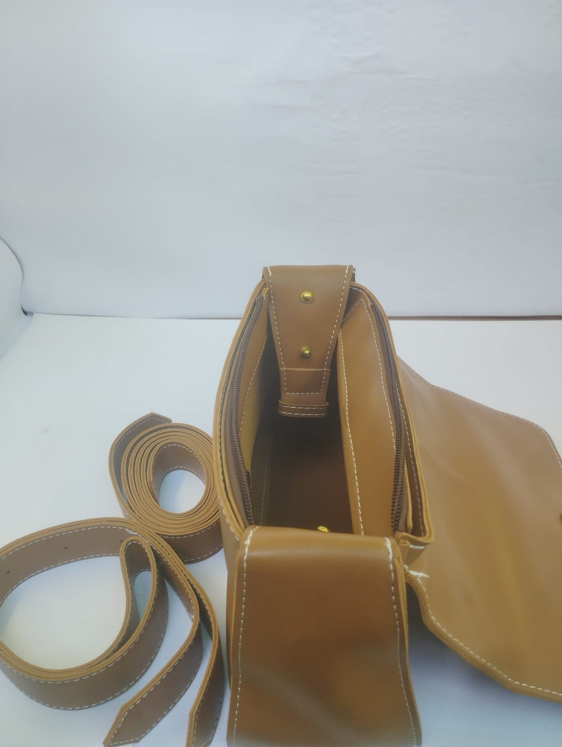 Luxury Tan Leather Shoulder & Crossbody Bag for Women